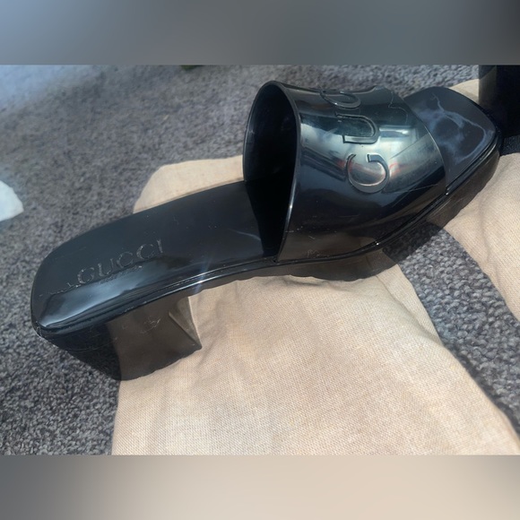Gucci Rubber slide sandal Black  NOO SCAMMERS!! SCAMMERS WILL BE INVESTIGATED - Picture 4 of 9